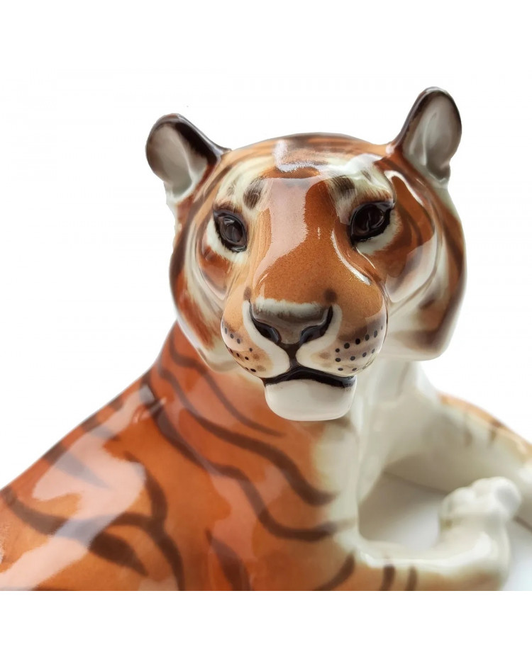 LOMONOSOV IMPERIAL PORCELAIN FIGURINE TIGER